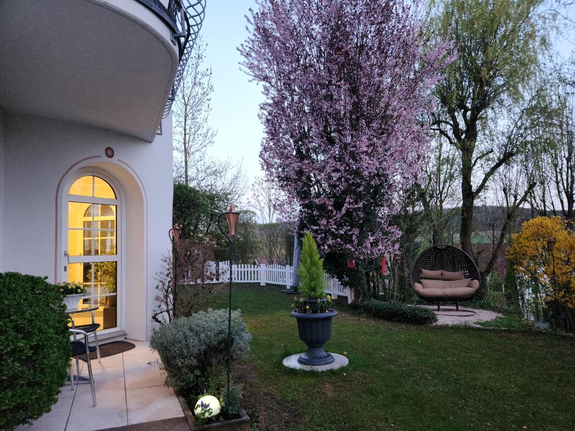 Gardenview Apartments & Suites Bei Bad Kissingen Nüdlingen Exterior foto